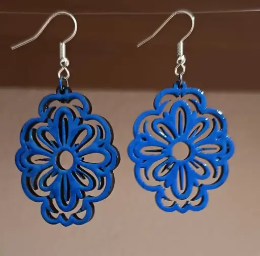 Orecchi blu